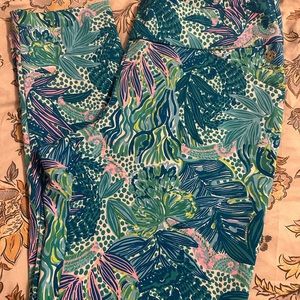 Lilly Pulitzer Luxletic Corso Pants. Worn once. Like new condition.Sz 12